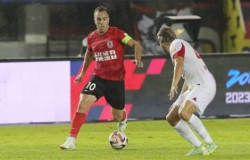 波尔多中场核心伤愈归队,率队逆转第戎取三分