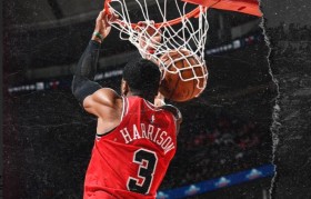 拉文扣篮大赛冠军状态火热,公牛大胜活塞冲击东部前八