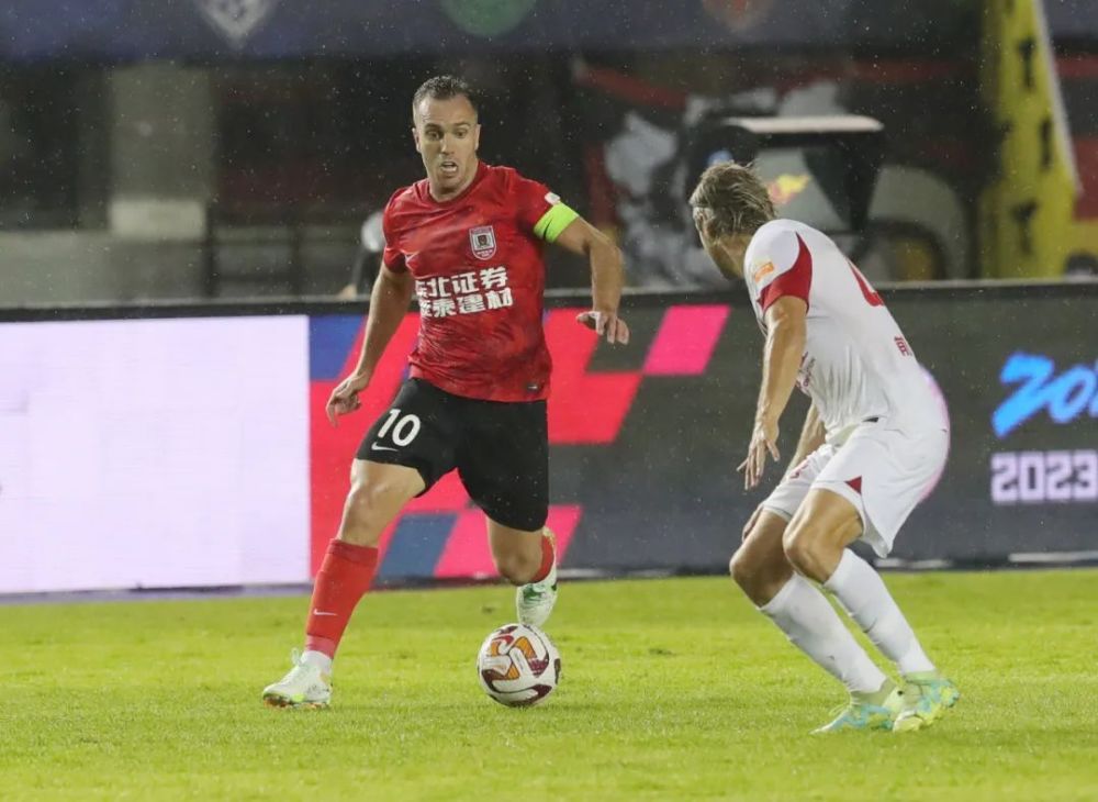 波尔多中场核心伤愈归队,率队逆转第戎取三分  波尔多中场核心伤愈归队,率队逆转第戎取三分