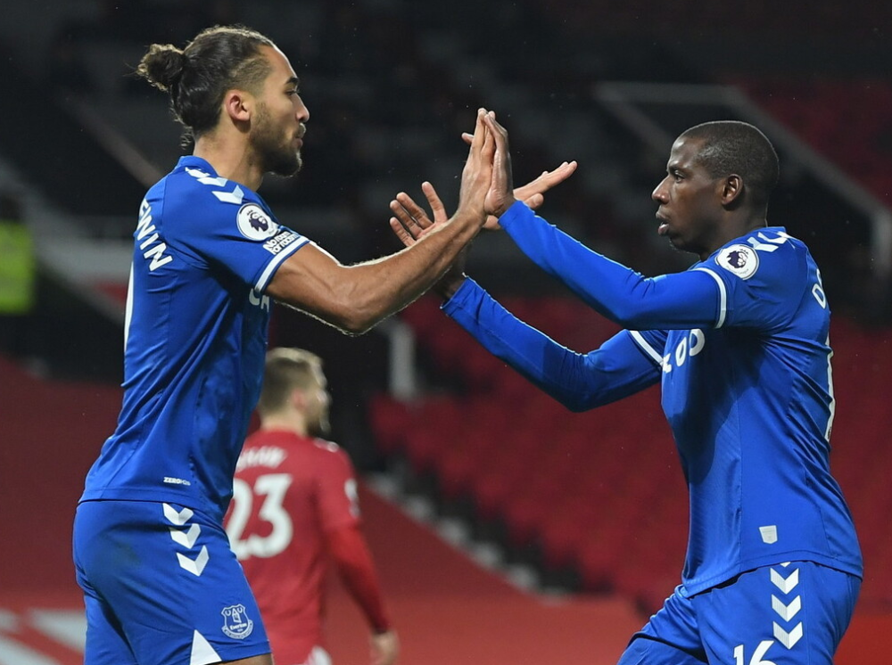 埃弗顿读秒绝平对手,艰难守住中游位置  埃弗顿读秒绝平对手,艰难守住中游位置